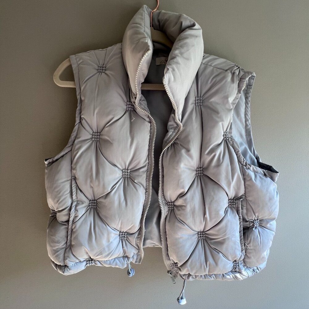 Sunland 17 Puffer Vest; Size S/M; Light Grey